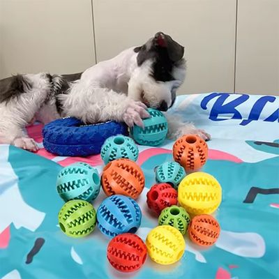 acheter Chiens de compagnie gâterie en caoutchouc distribuer une balle cacher de la nourriture puzzle mordre interactif Pet Ball mâcher fabrication en ligne