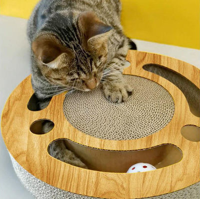 Boule de jouet de chat en bois durable idéale pour le jeu et l'exercice interactifs